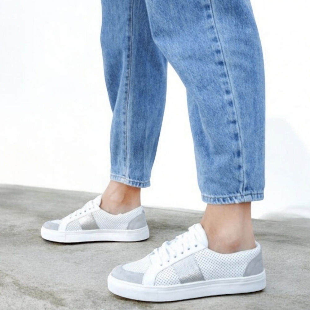 Kaanas Cordoba Perforated Leather Sneakers in Kaanas Silver Size 6